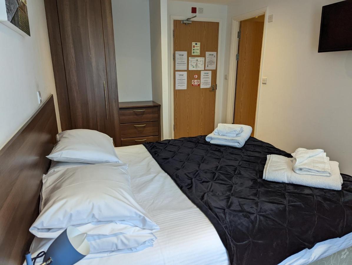 Barley Sheaf, Old Bridge Street En Rooms, Only